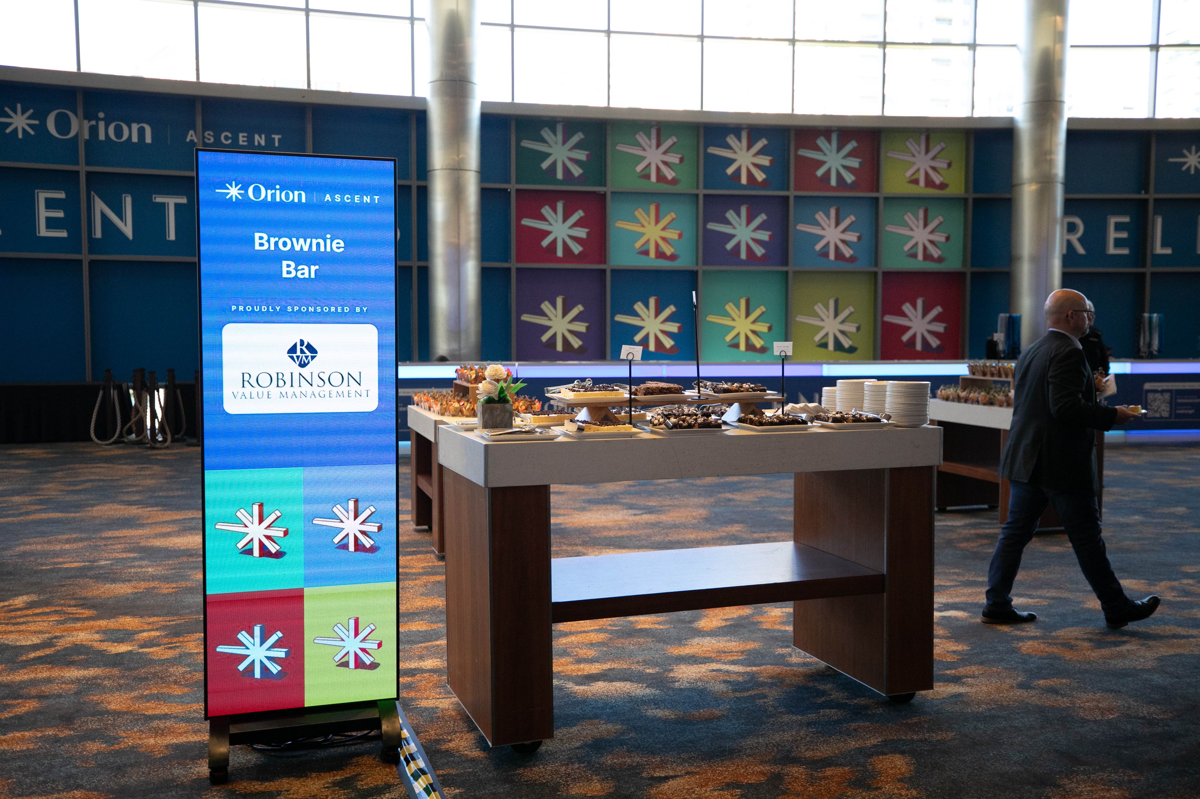 Sponsored brownie bar refreshment station in the exhibit hall