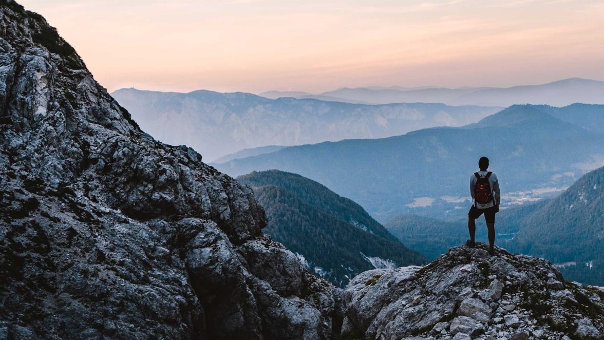 Independent Advisor Looking out at Opportunities