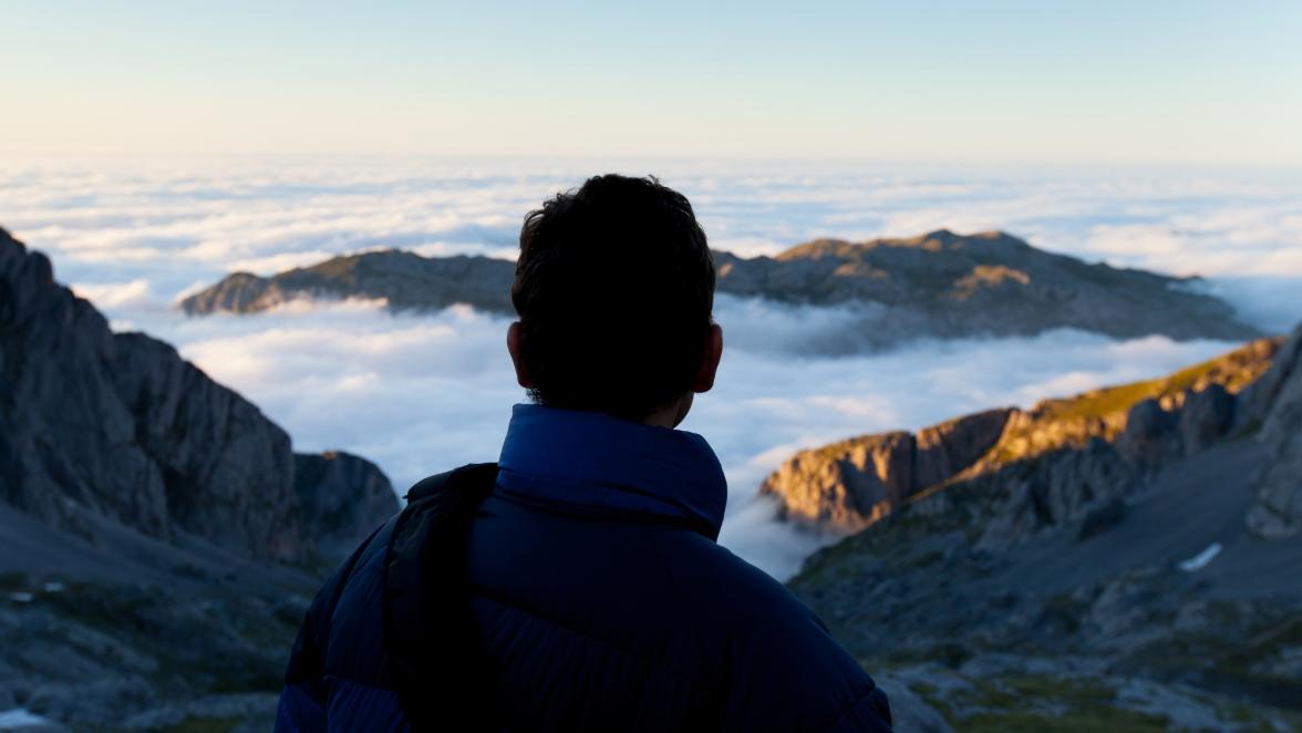 The Weekly Wire: Santa Claus Rally or Rising Rates? Navigating Year-End Market Trends